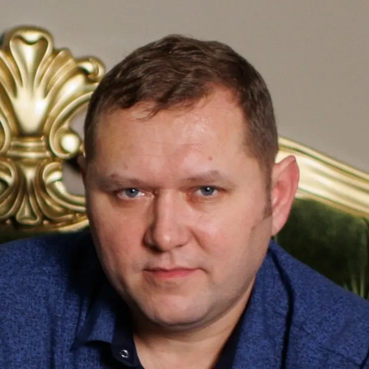 Андрей Бобров