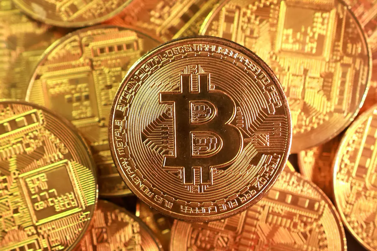 Звезда Биткойна тускнеет, так как инвесторы обращаются к ИИ и IPO крупных компаний:
Недавние события указывают на заметное изменение в интересах инвесторов, которые отходят от Биткойна и обращаются к ... | Сетка — социальная сеть от hh.ru