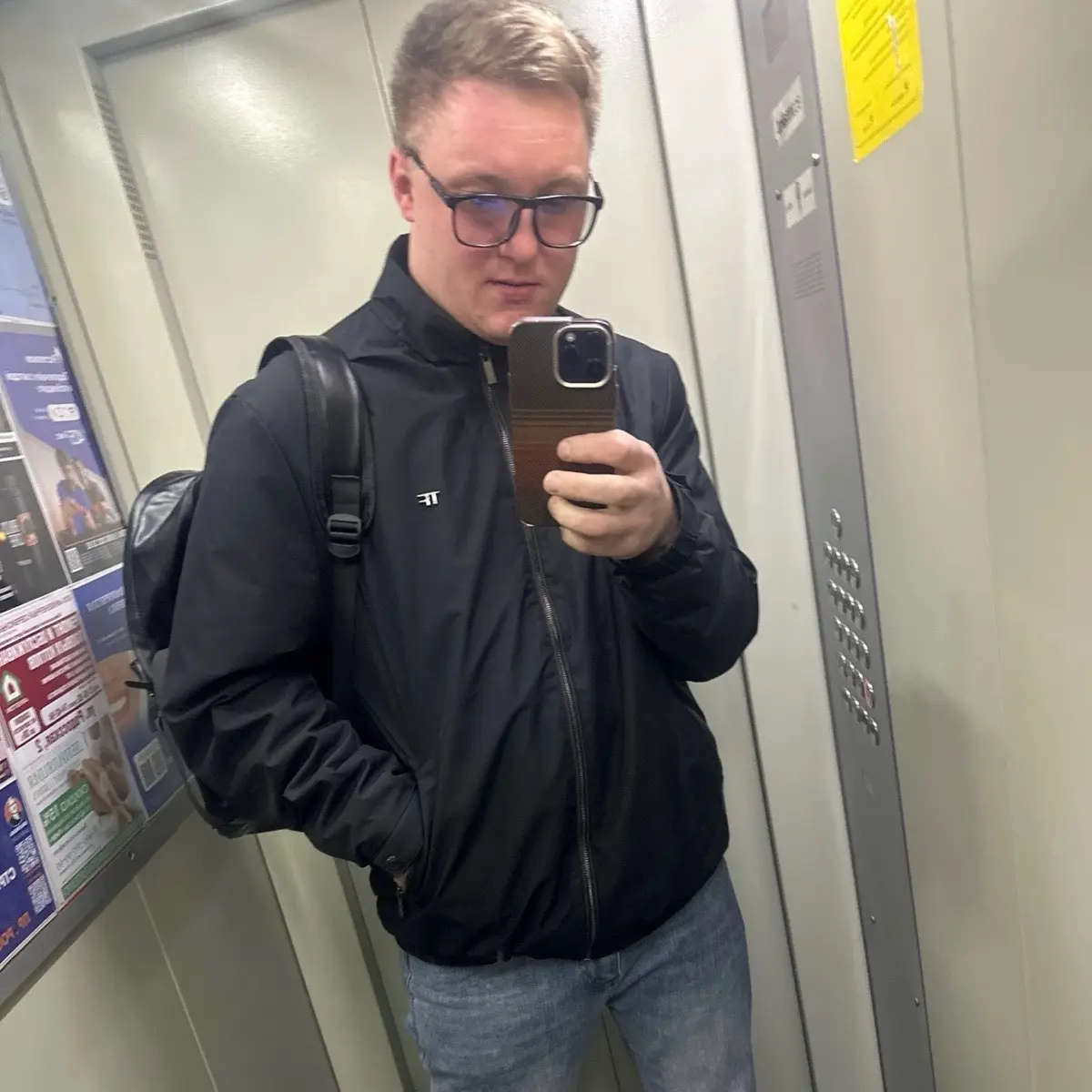 Владислав Артёмов
