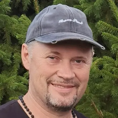 Виктор Михайлов