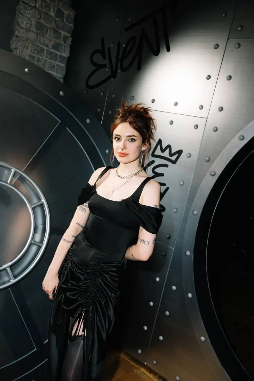 Собрали подборку стильных образов с церемонии
Какиеже вы все красивые!
🖤❤️, кто нашел себя.
А если нет — присылайте фото в комментарии. | Сетка — социальная сеть от hh.ru