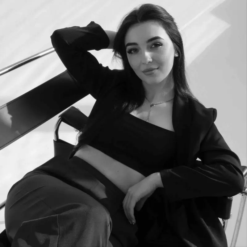 Анна Хмелевская