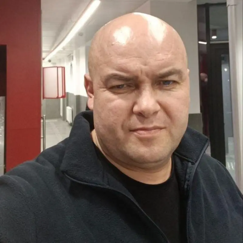 Александр Власов