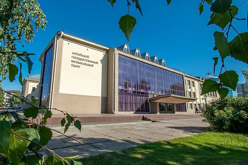 🇷🇺Барнаул! 🎭Алтайский государственный музыкальный театр
объявляет набор артистов в труппу!
Приглашаем артистов с профессиональным театральным или вокальным образованием, а также артистов хора и балета | Сетка — социальная сеть от hh.ru