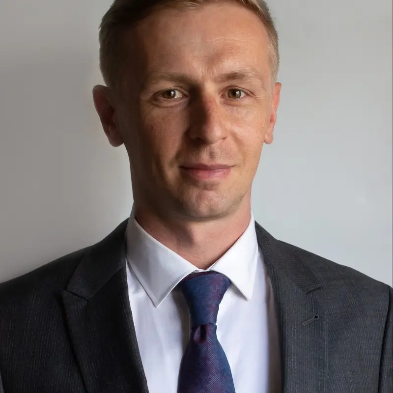 Максим Зарубин