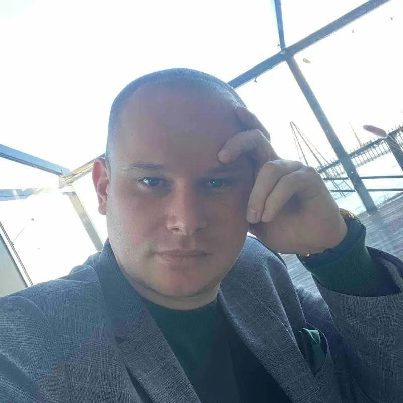 Михаил Васильев