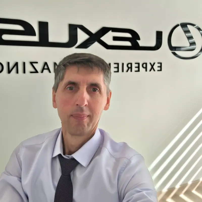 Юрий Шарый