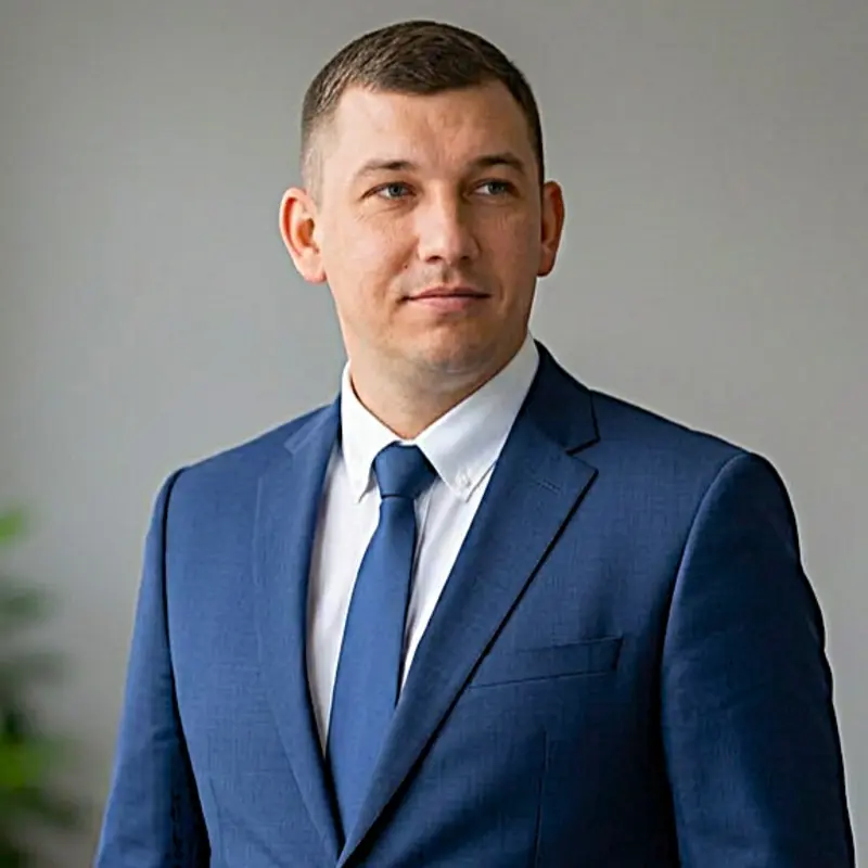 Денис Курбанов