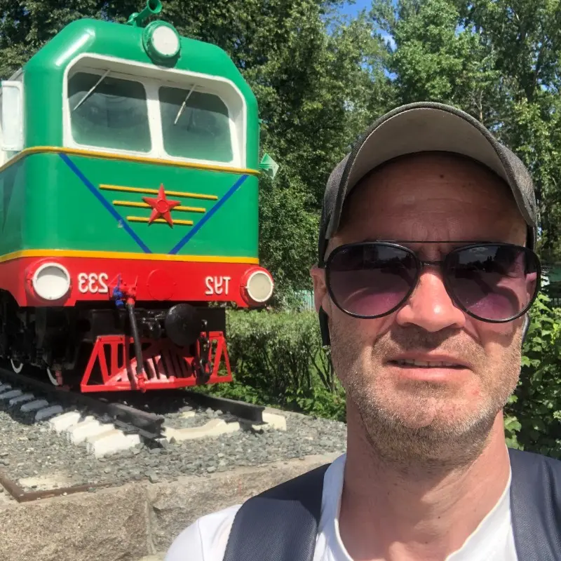 Павел Леонтьев