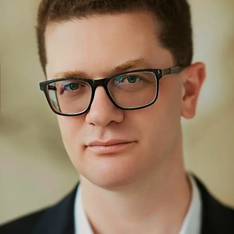 Дмитрий Карпов