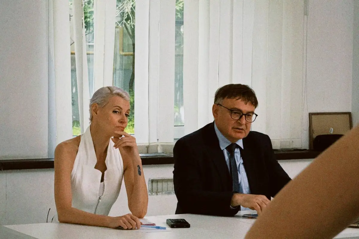 Короткий метр «Первый шаг» | Сетка — социальная сеть от hh.ru