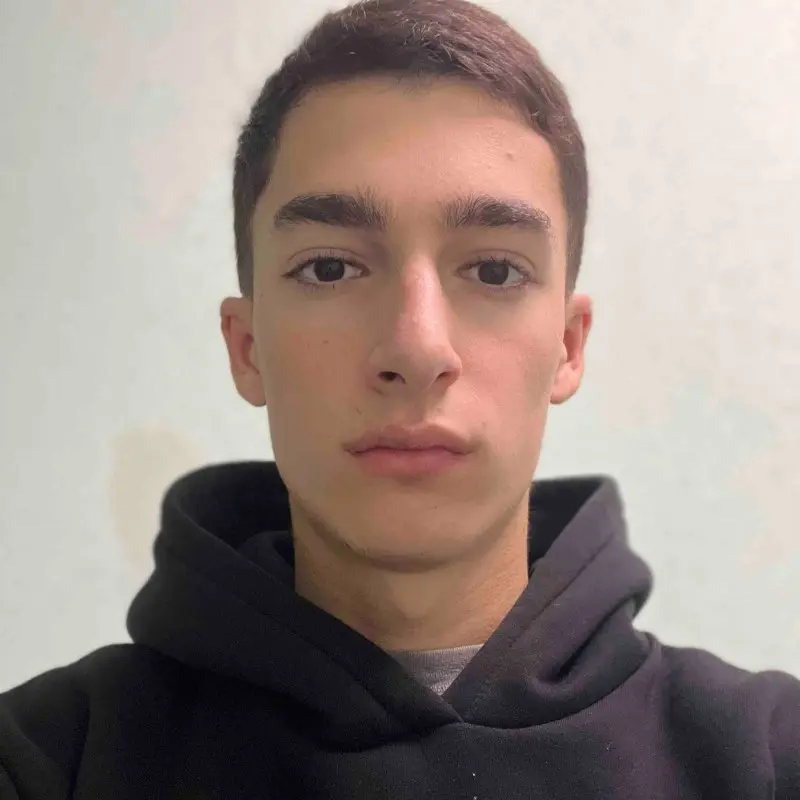 Артем Цурцумия