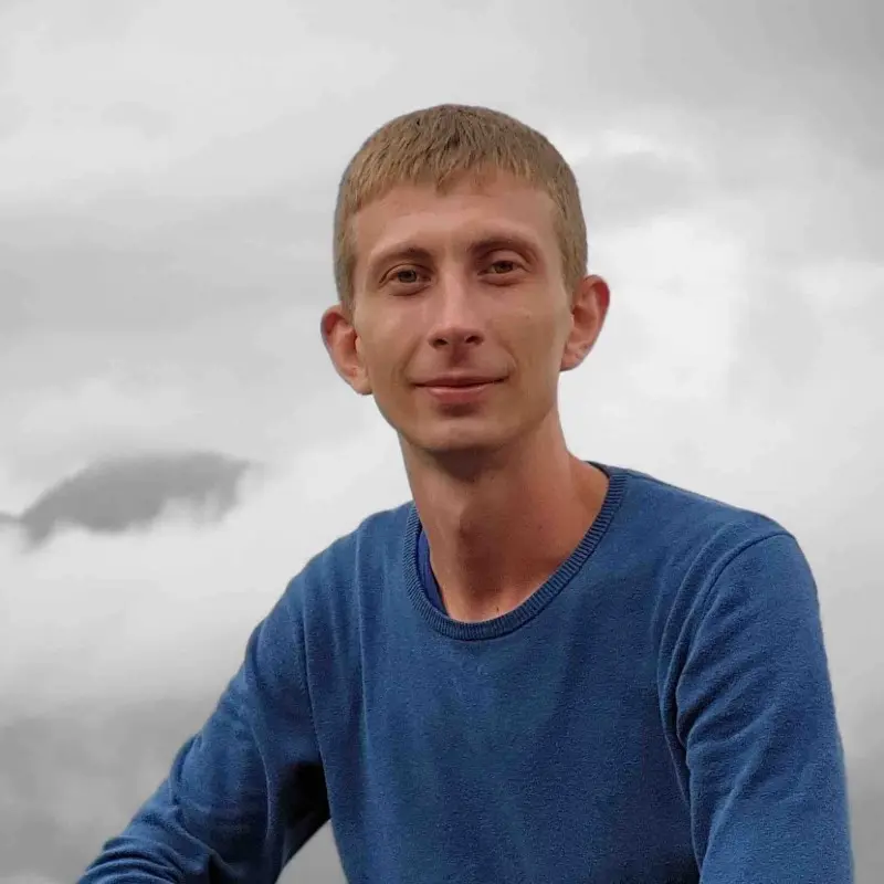Владислав Алексеев