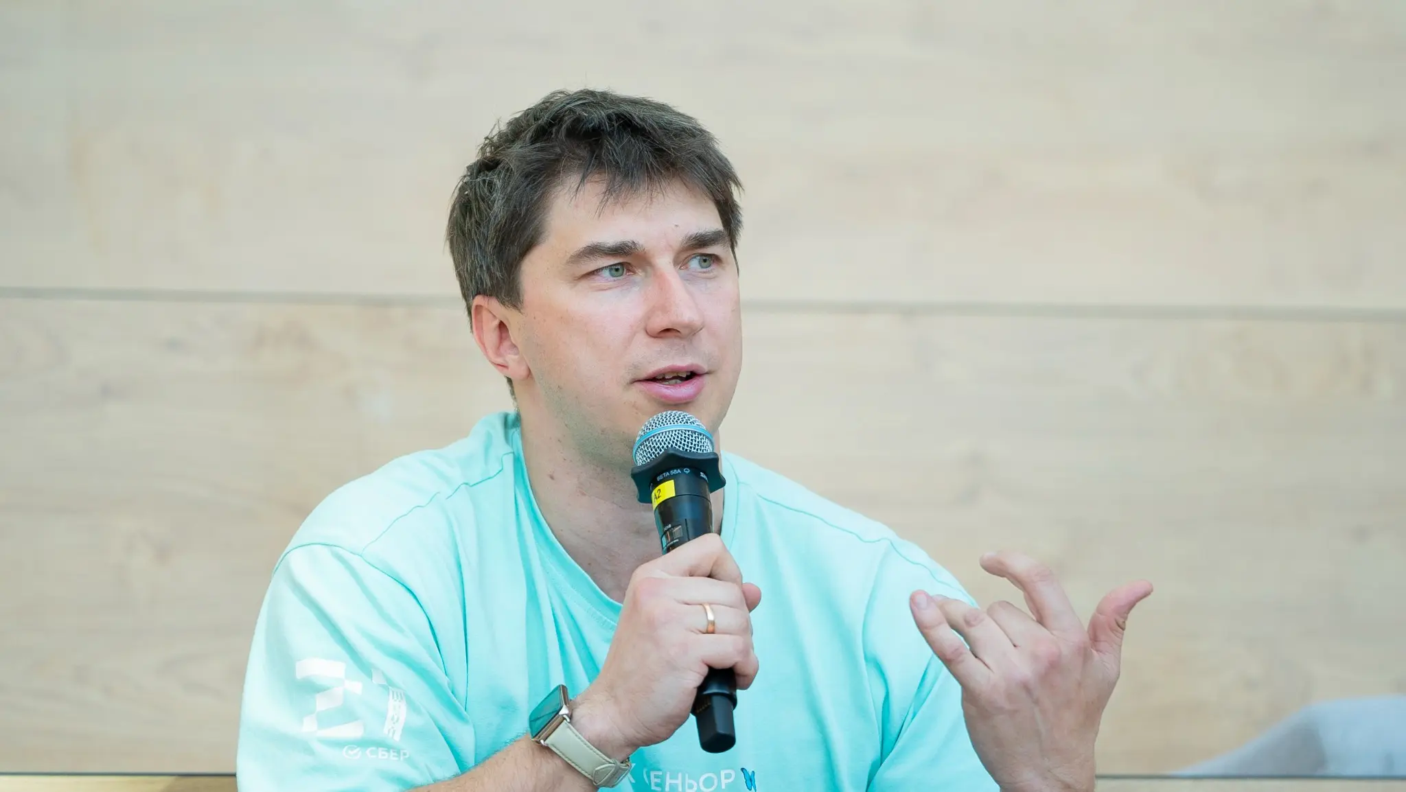 Почему я выбрал жанр «бизнес-стендап» вместо скучных лекций | Сетка — социальная сеть от hh.ru
