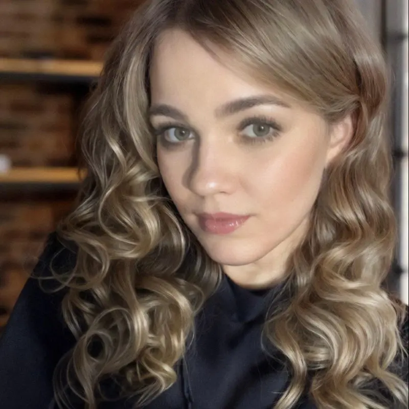 Елена Ильина | Сетка — социальная сеть от hh.ru