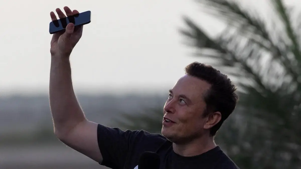 SpaceX приобретает стартап по ИИ-кодированию Cursor за $60 млрд:
SpaceX завершила соглашение о приобретении стартапа по ИИ-кодированию Cursor за $60 миллиардов, всего через несколько дней после своего... | Сетка — социальная сеть от hh.ru