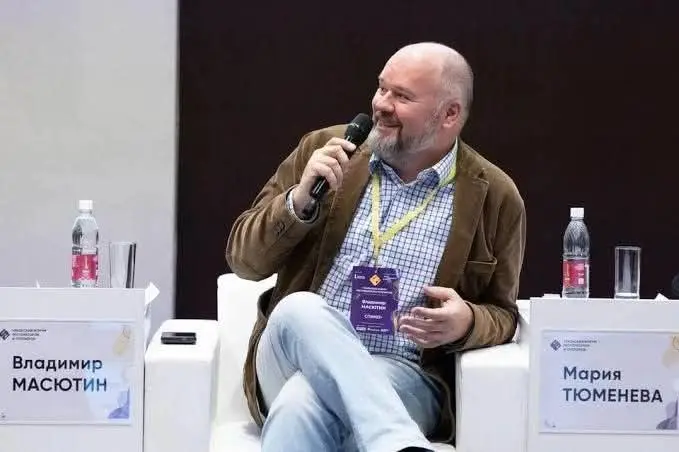 Отельер - мы закрыли 3 отеля на Роха Хутор
Владимир Масютин, отельер, основатель УК "Русские сезоны" (далее цитата):

Ну вот и нашей УК коснулись прекрасные управленческие решения наших гениальных и в... | Сетка — социальная сеть от hh.ru