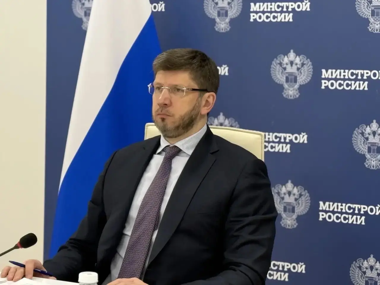 Регионы СФО доложили о реализации проектов в сфере института кураторства
Первый замминистра строительства и ЖКХ РФ Александр Ломакин принял участие в рабочем совещании под руководством Заместителя Пре... | Сетка — социальная сеть от hh.ru