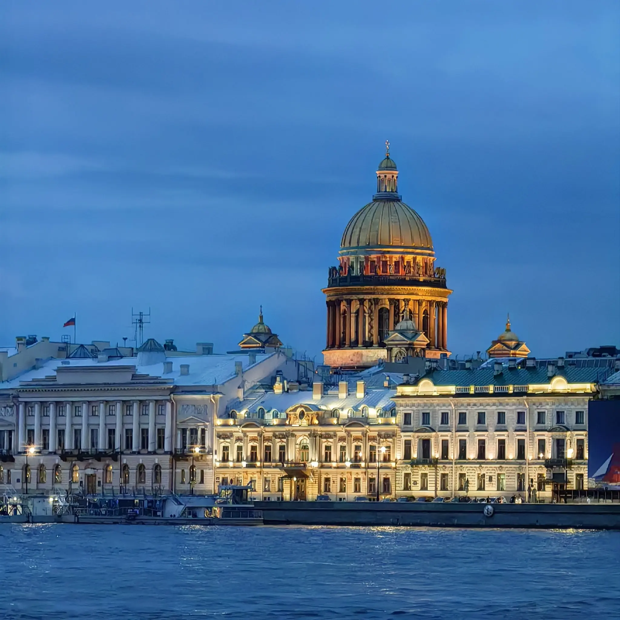 Уже два года в Петербурге | Сетка — социальная сеть от hh.ru
