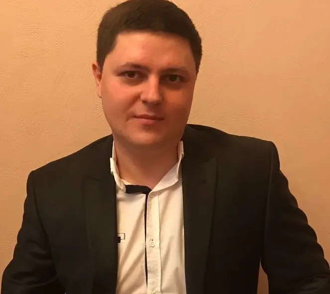 Виктор Смола