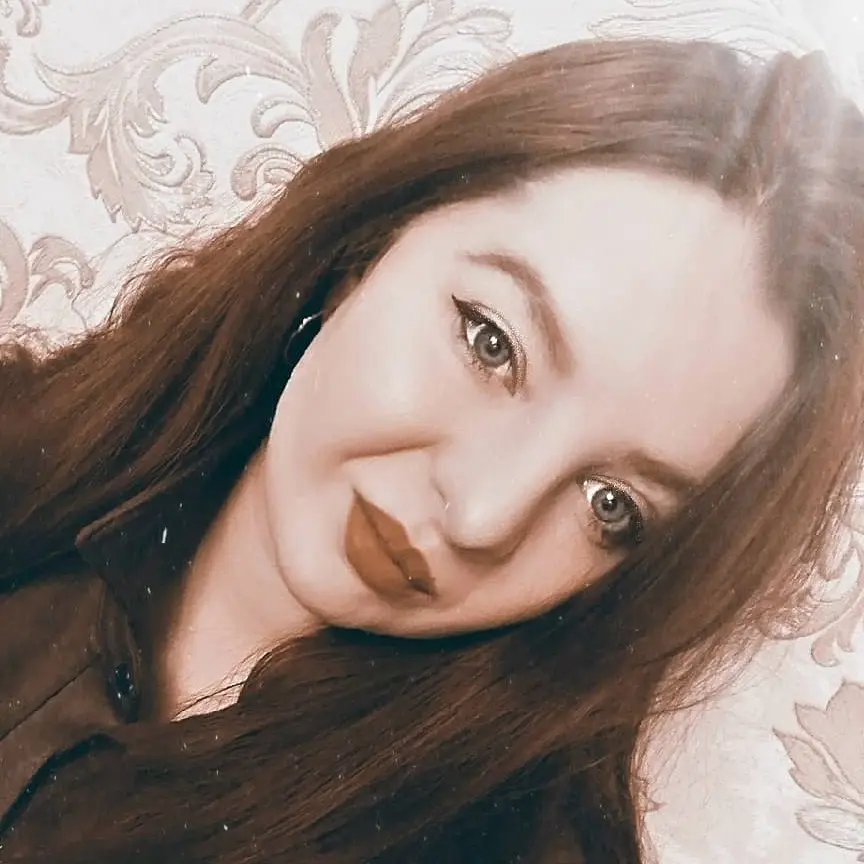 Юлия Бреусова