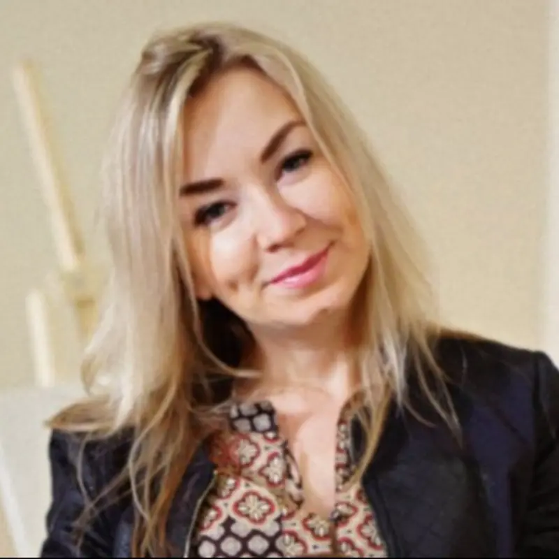 Юлия Мишина