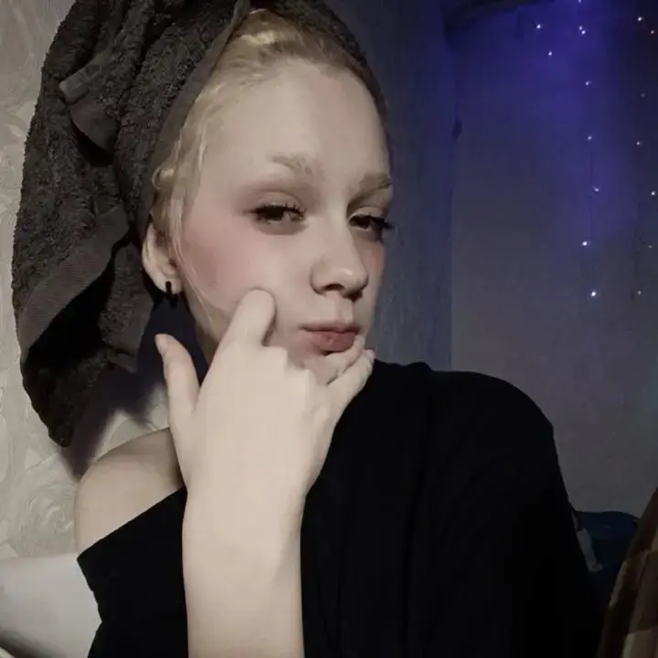 Саша Плотниковa