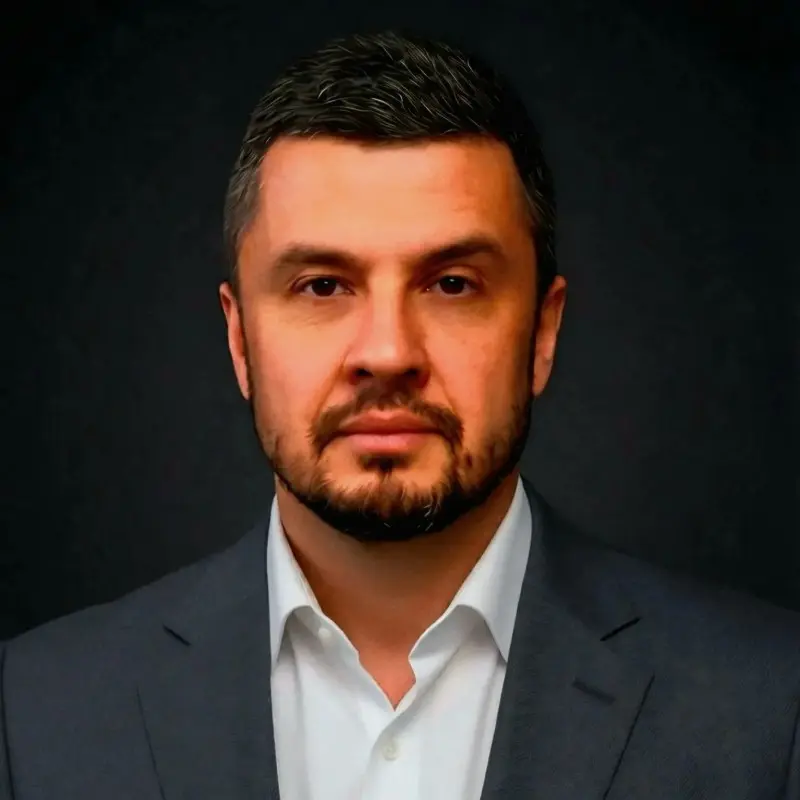 Андрей Наумов