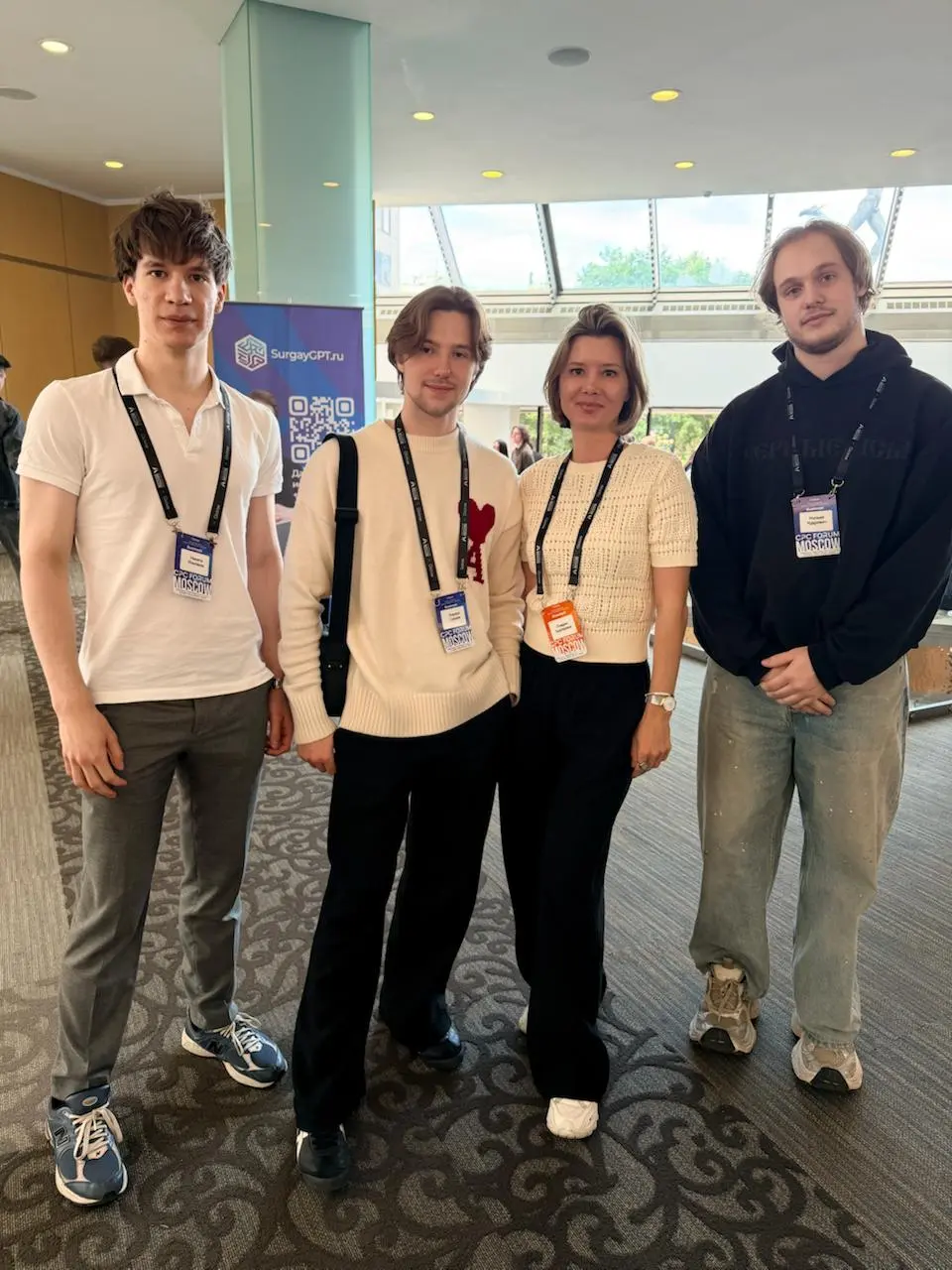 Вчера была на CPC.FORUM (ранее TG CONF).
Было интересно послушать кейсы по лидгену для бизнеса.
Лейтмотивом форума, конечно, был AI и, в частности, Claude | Сетка — социальная сеть от hh.ru
