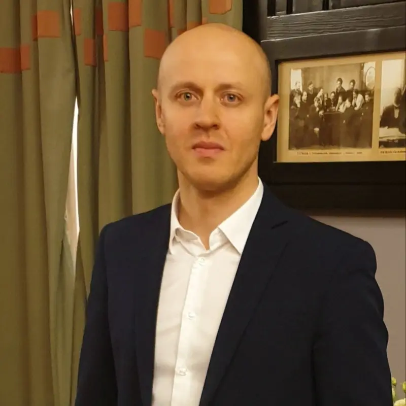 Антон Селезнев