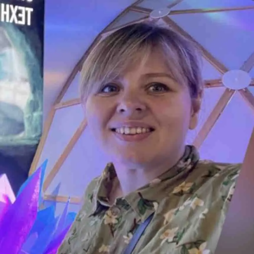 Анна Ломова
