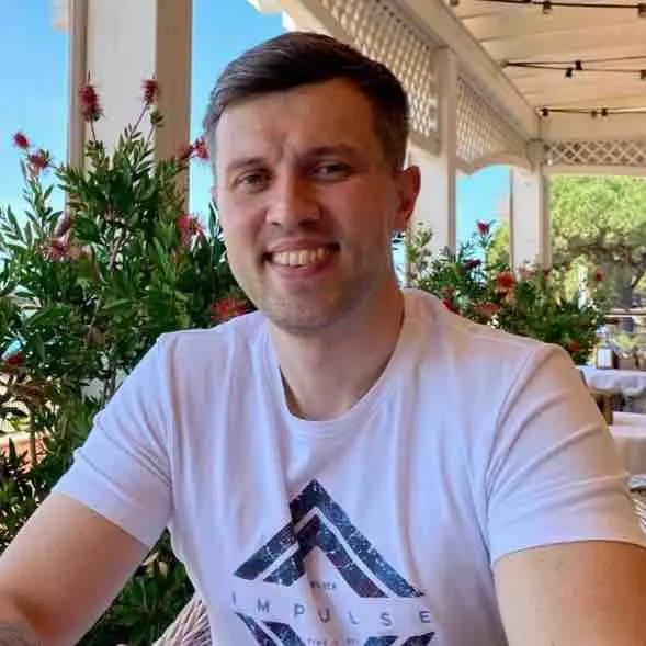 Антон Ребров