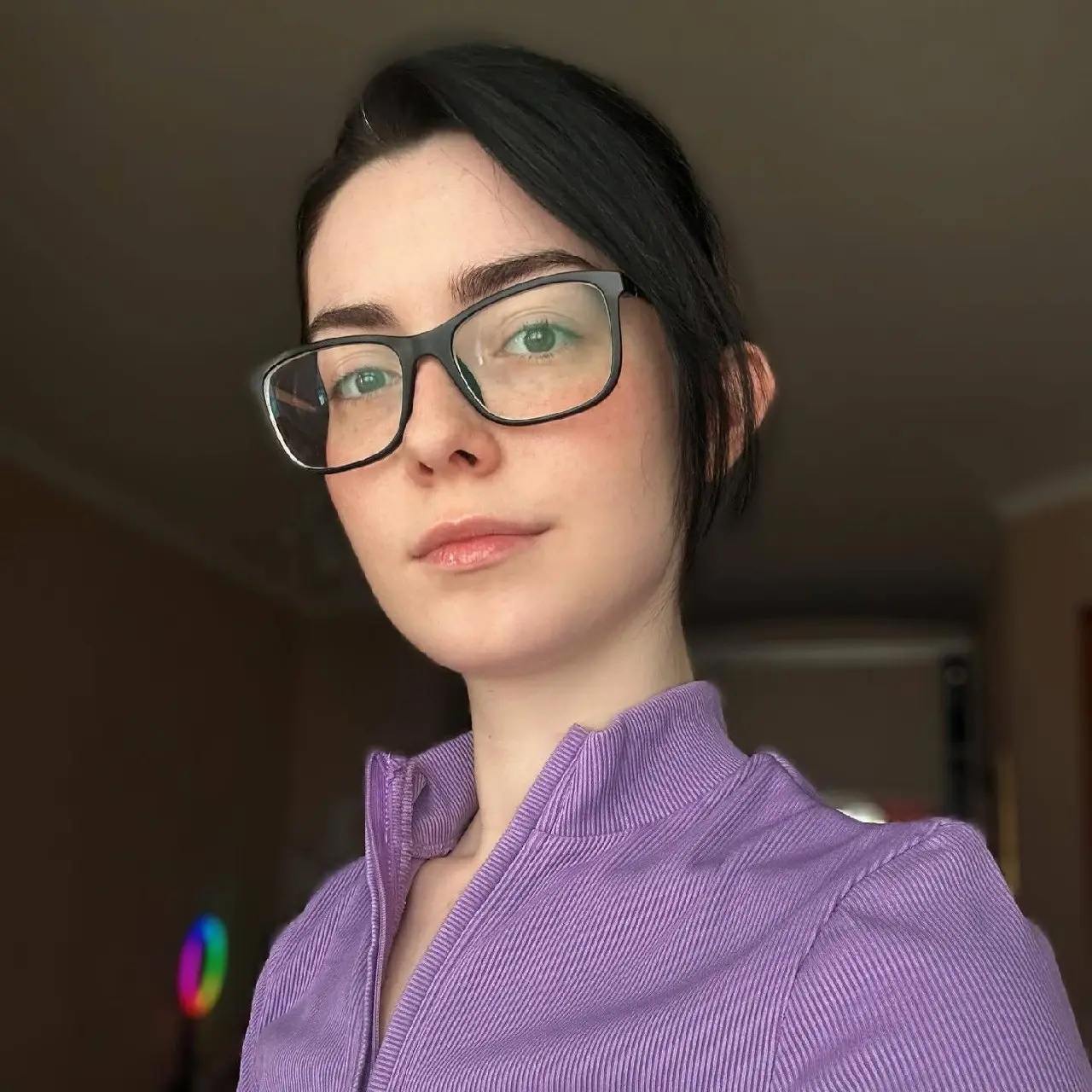 Говорила что начинаю — вот что уже сделала 🖤
✦ переписала все тексты на сайте — теперь они звучат как я
✦ добавила три реальных кейса в портфолио с историей каждого проекта
✦ обновила инстаграм, ютуб ... | Сетка — социальная сеть от hh.ru