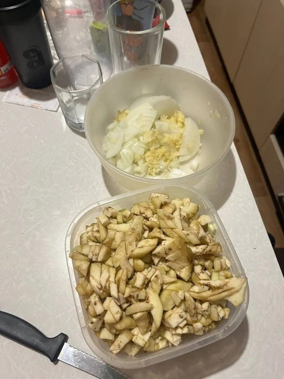 У меня сегодня тот самый прекрасный день, когда муж дежурит по кухне, а я могу поваляться вверх ногами 😂😂😂🙈#люблювыходные | Сетка — социальная сеть от hh.ru