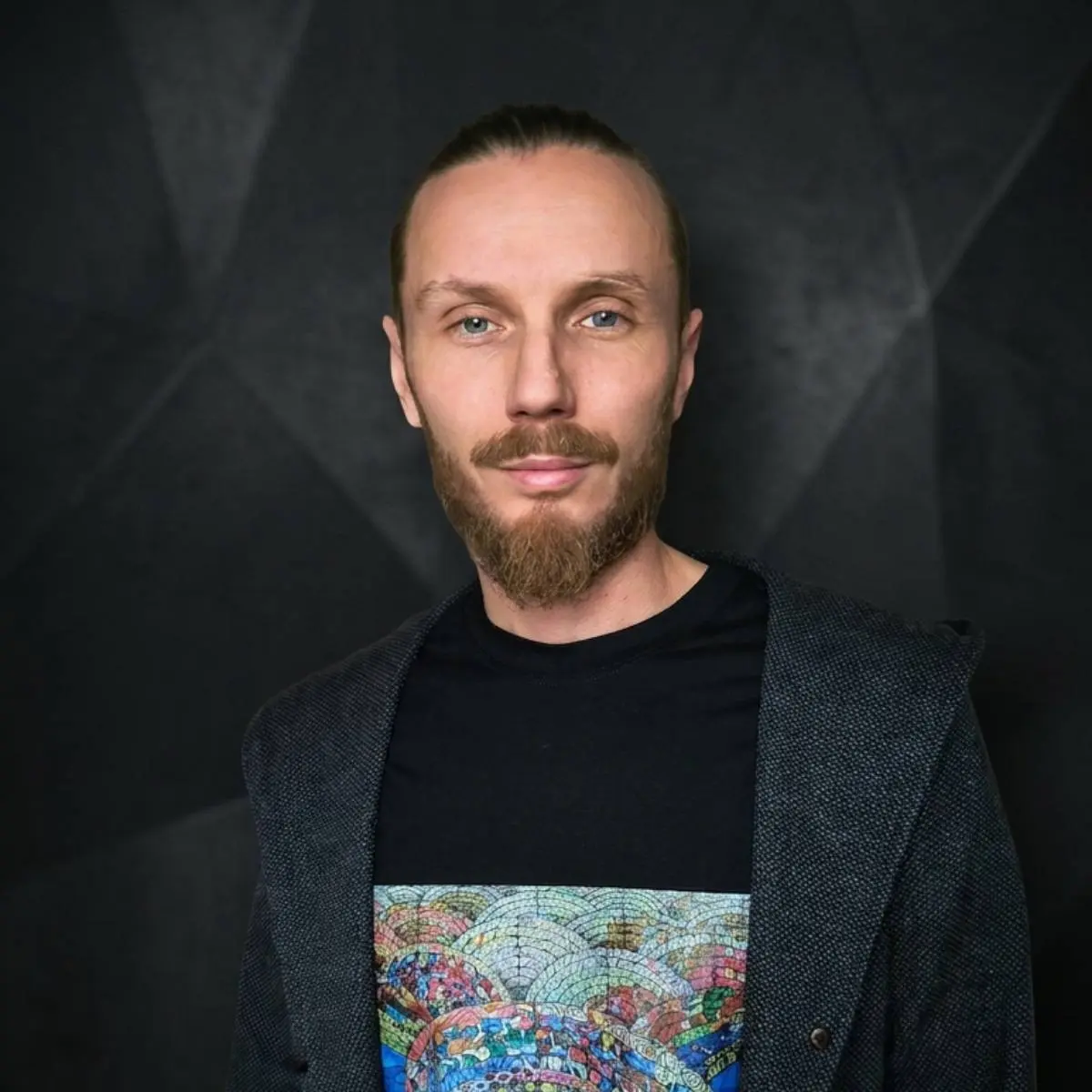 Дмитрий Ефремов