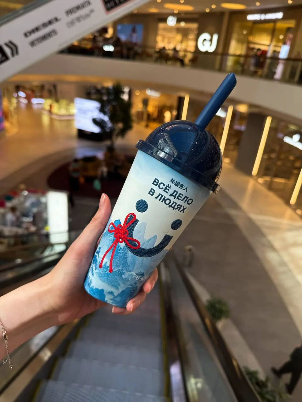 Кофейня Ü
м Войковская
трц Метрополис, 2 этаж
https://yandex.ru/maps/org/kofeynya/23719381126?si=coffeezoro
Латте Ириска 0,3 - 480р
Матча манго 0 | Сетка — социальная сеть от hh.ru