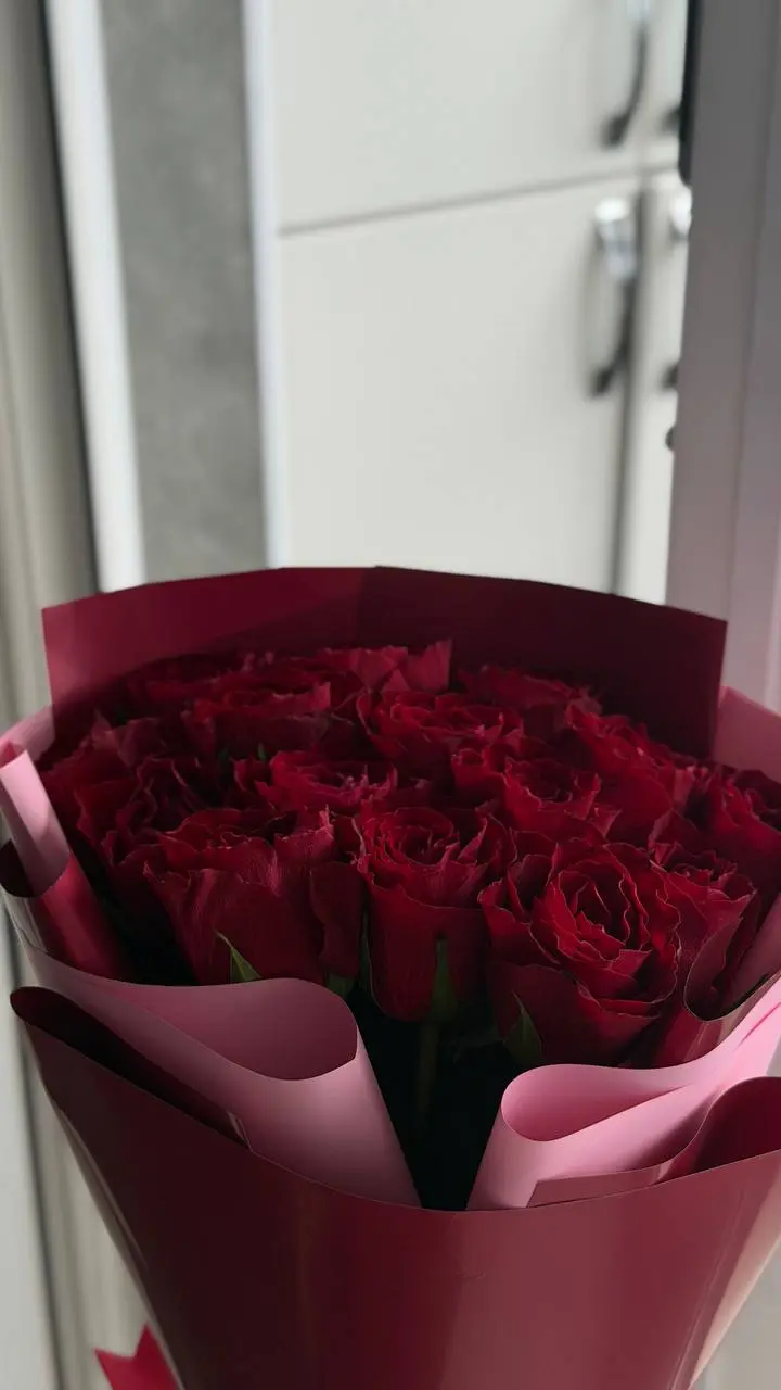 Когда муж знает, что ты устала 🌹
Неделя была плотной, но такие моменты перезаряжать на 100% | Сетка — социальная сеть от hh.ru