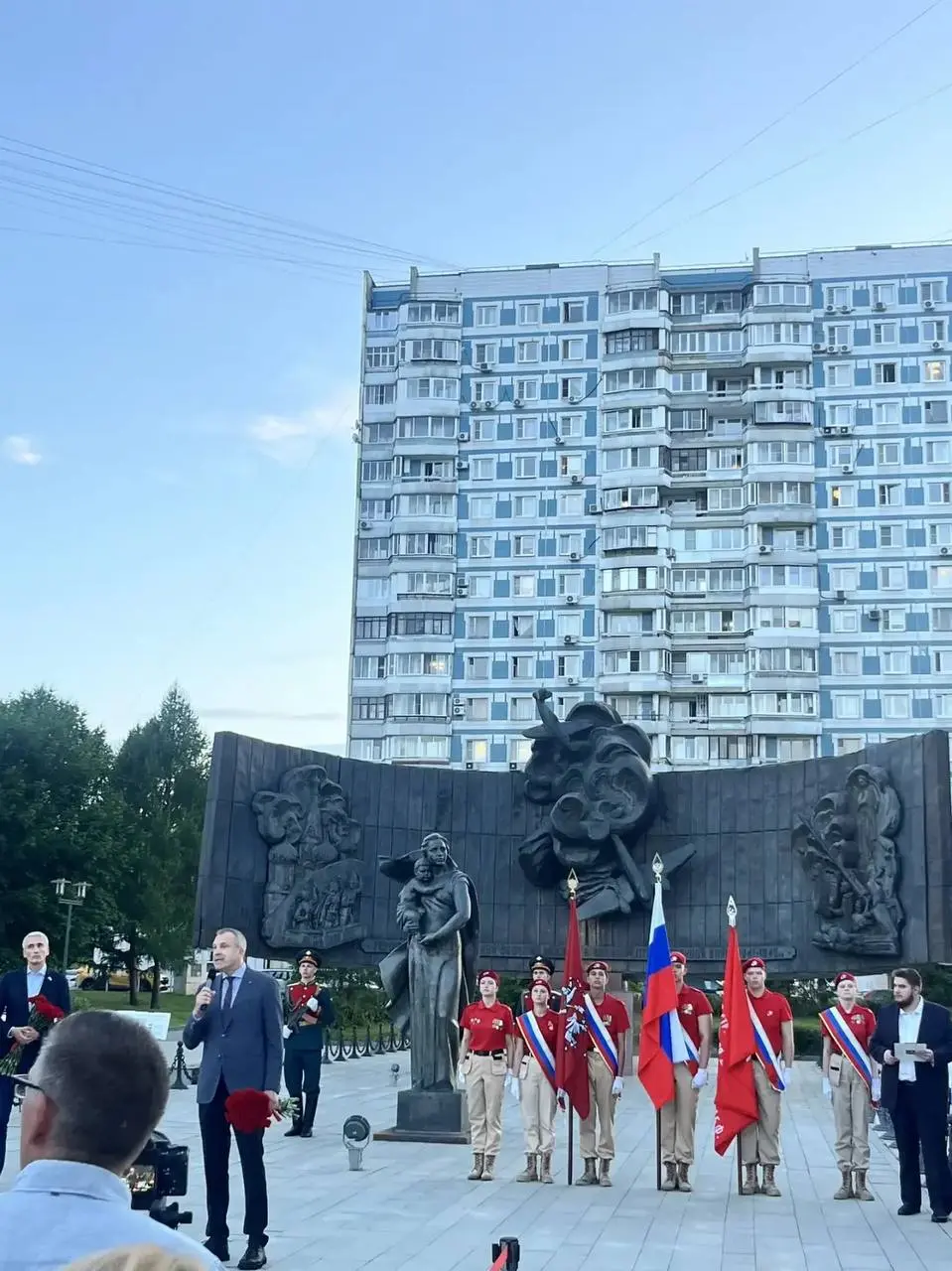 22 июня 1941 года - день памяти, день скорби…
День исторической памяти народа, уроков и размышлений🤔
Сегодня день, когда жизнь нашего Отечества разделилась на до и после… Только вслушайтесь в величест... | Сетка — социальная сеть от hh.ru