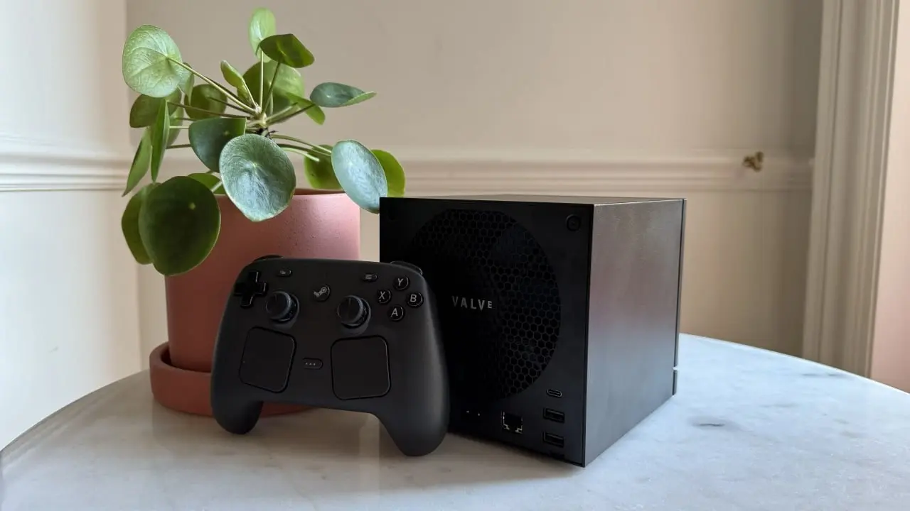 Valve официально объявила о выходе Steam Machine, премьера которой состоится 30 июня.
Габариты нового устройства сопоставимы с консолями PS5 и PS5 Slim | Сетка — социальная сеть от hh.ru