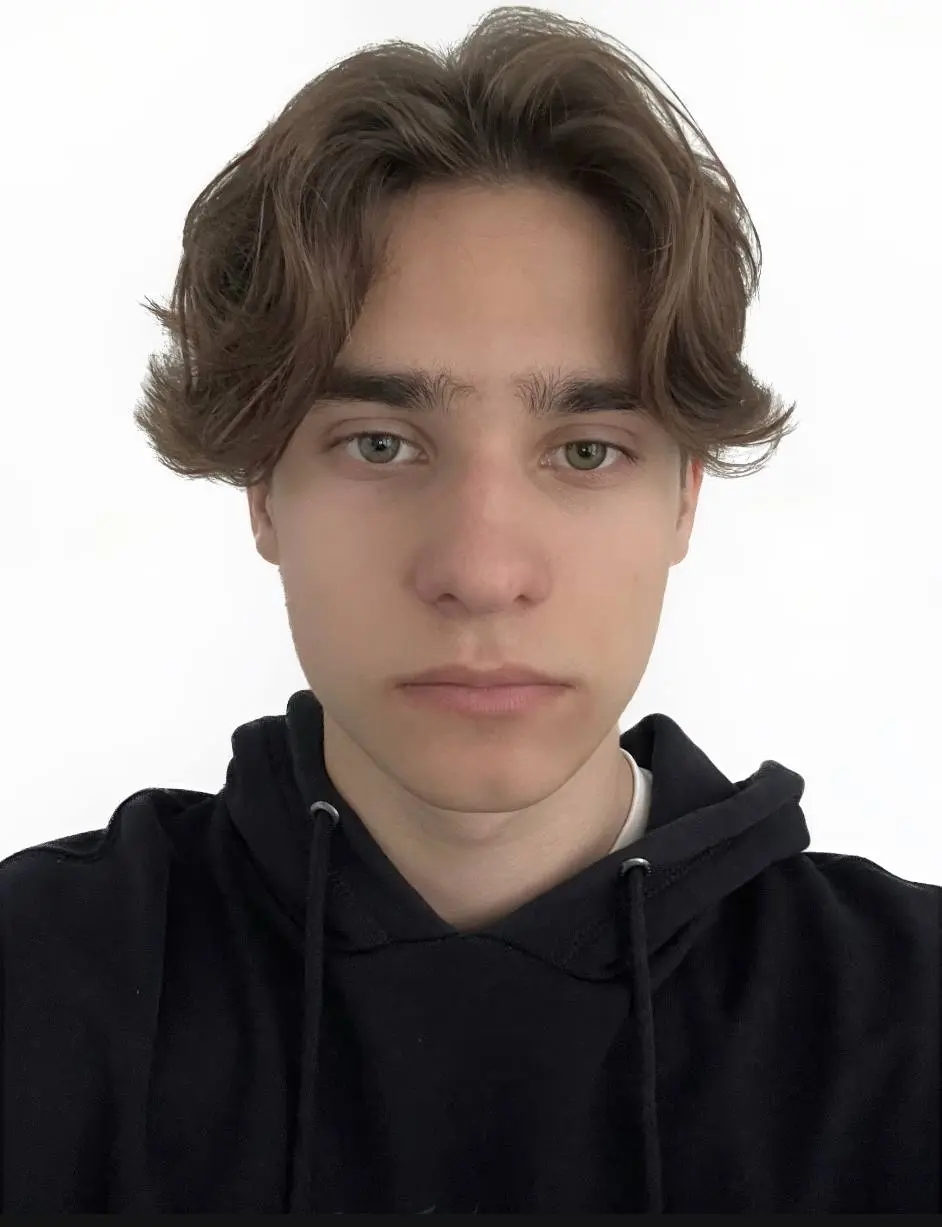 Даниил Леонов