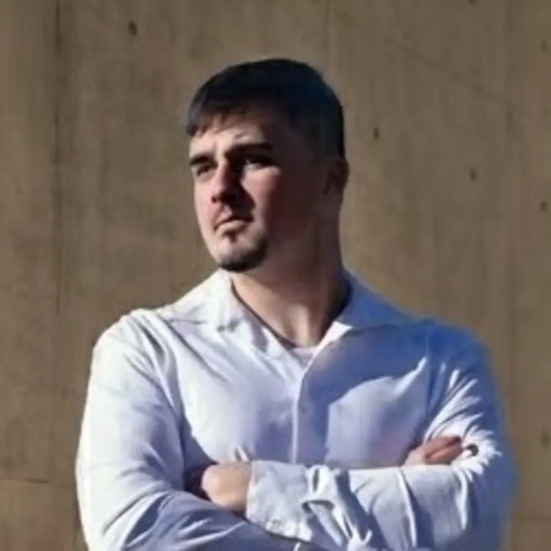 Василий Лавров