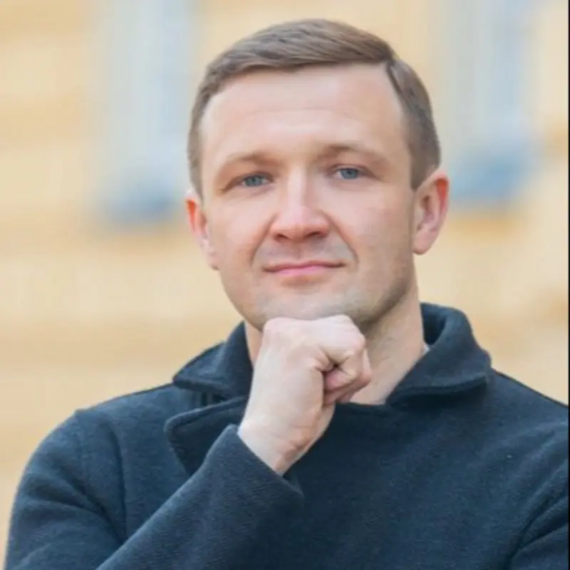 Николай Миков
