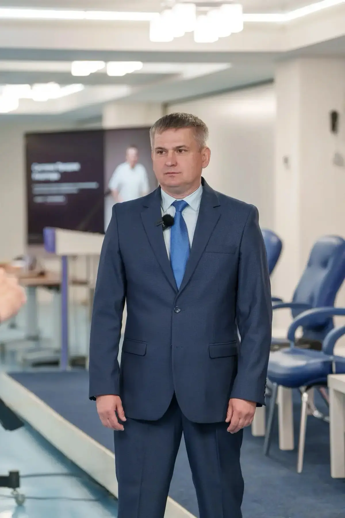 Никто не становится
хорошим человеком случайно. | Сетка — социальная сеть от hh.ru