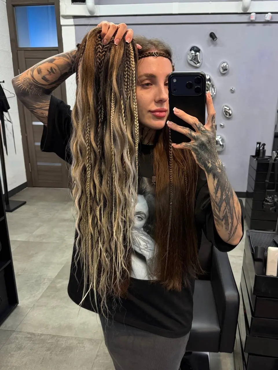 Стоимость 9800₽
9200₽ за отзыв в 2гис о нас❤️ Osika hair
https://2gis | Сетка — социальная сеть от hh.ru