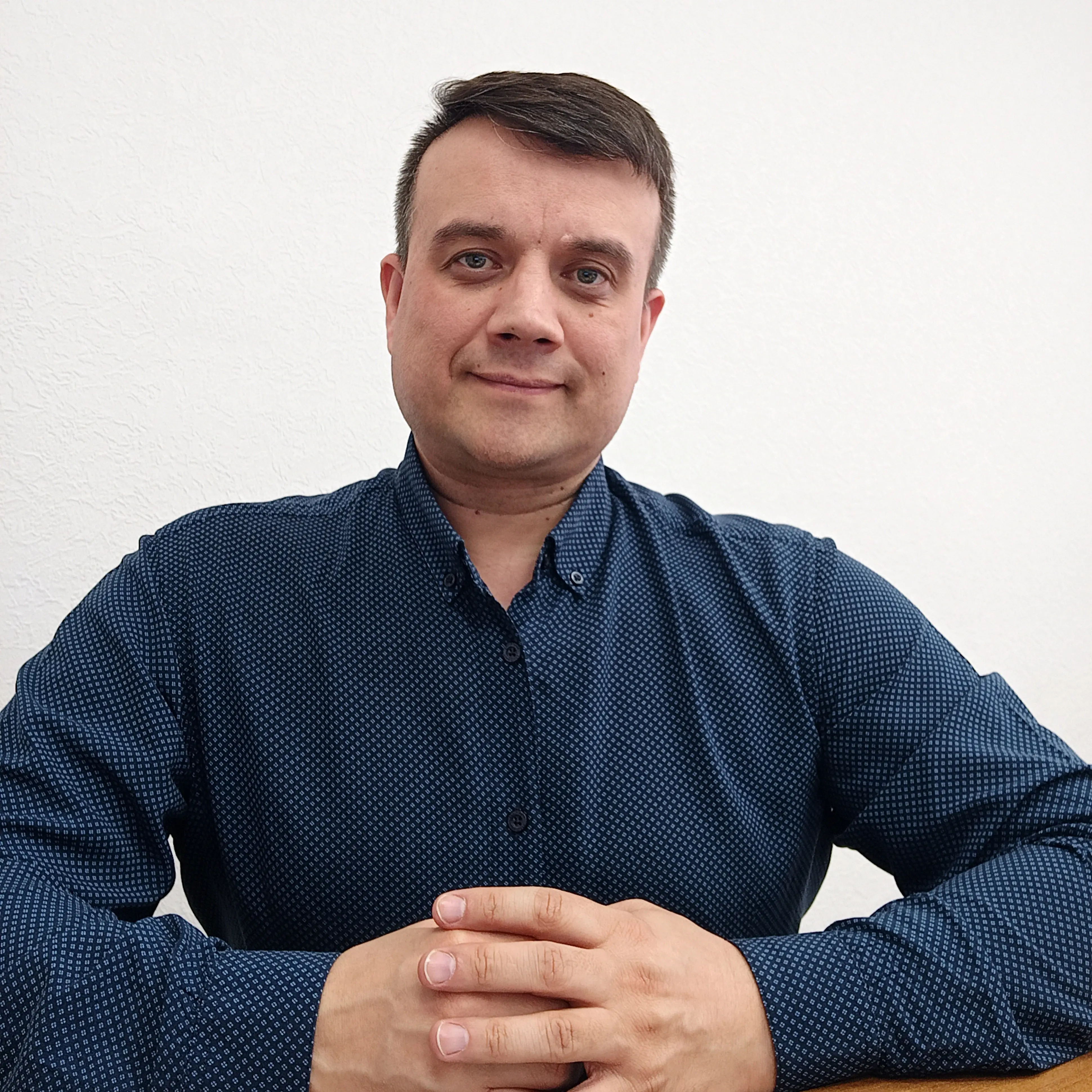 Александр Захаров
