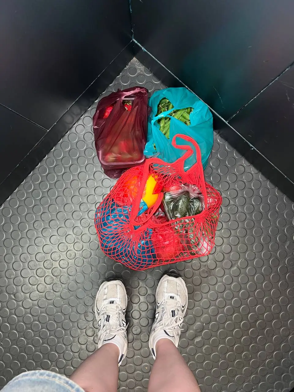 как я выбираю продукты на рынке
👜 мое новое нишевое хобби — это периодически гонять на Теплостановский рынок и выбирать себе вкусненькие овощи и фрукты
тут хочу поделиться, каким образом я выбираю сам... | Сетка — социальная сеть от hh.ru