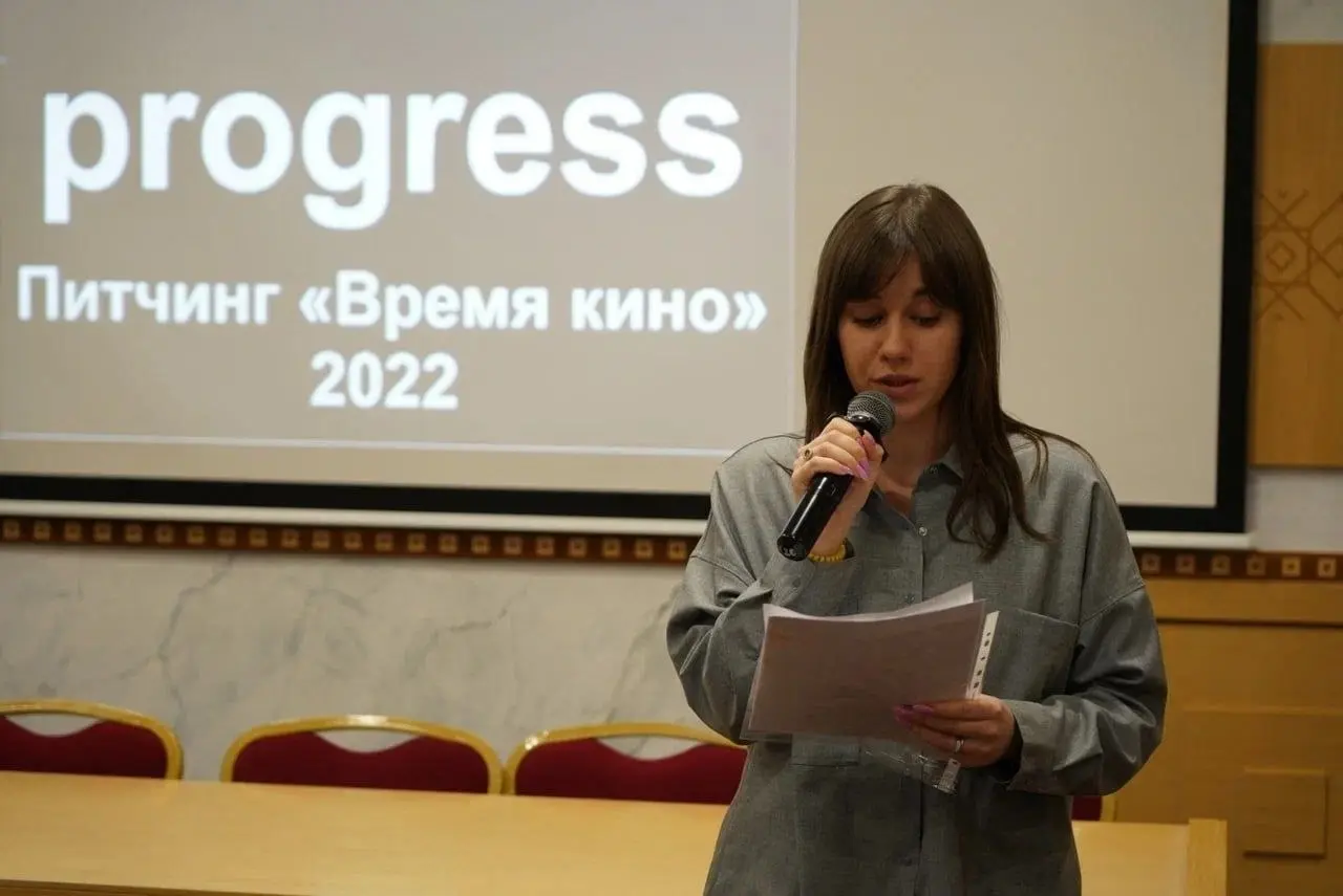 Киношное и не про IT🙃
Я никогда не думала, что окажусь около кино, но оказалась в самом сердце ❤️
Мы с Марией (моя лп, кинопродюсер и автор фразы "развивай свой потенцивал") познакомились, когда мне п... | Сетка — социальная сеть от hh.ru