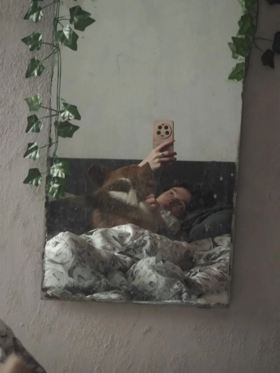 Задержалась на работе, значит задержусь в кроватке
Таков баланс вселенной | Сетка — социальная сеть от hh.ru