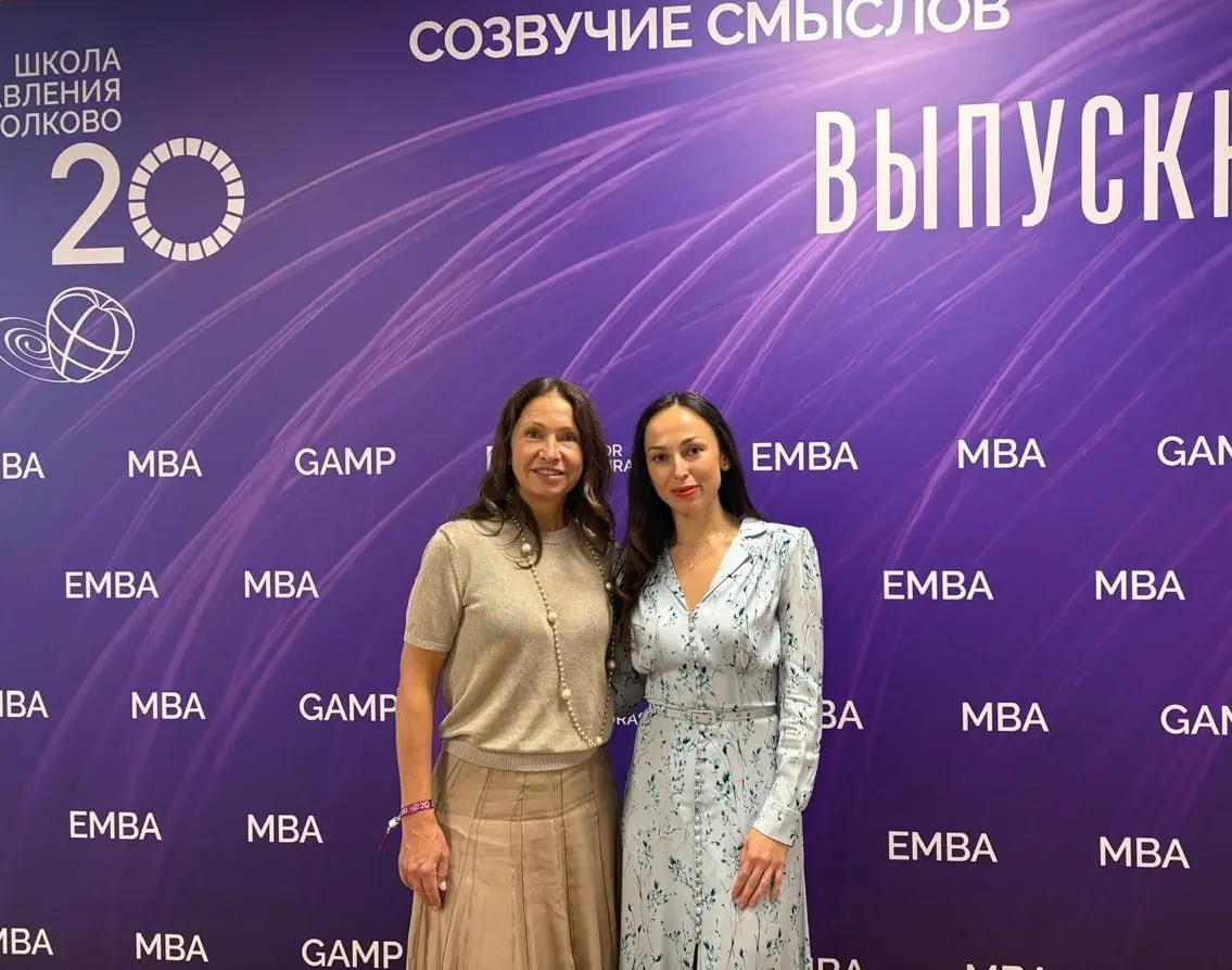 На прошлой неделе завершился курс Ольги Ощепковой, партнера Regroup, руководителя практики Банки и финансовые институты, для выпускников бизнес-школы СКОЛКОВО (директор программы - Юлия Михайлова) | Сетка — социальная сеть от hh.ru
