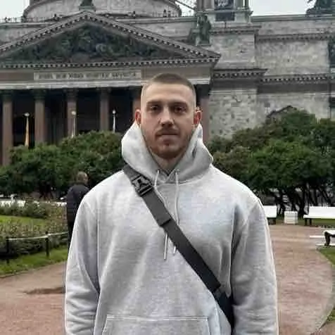 Илья Кондратенков